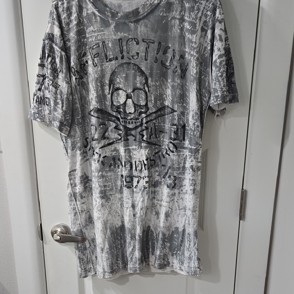 Affliction Distressed Skull Tee in Gray and Black Reversable